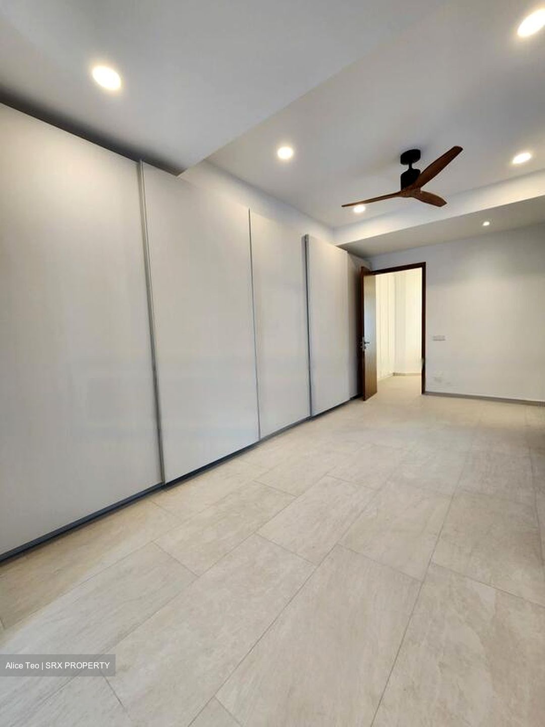 Le Loyang (D17), Apartment #631078661